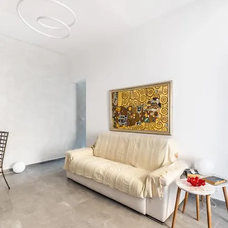 Giulia Apartament *